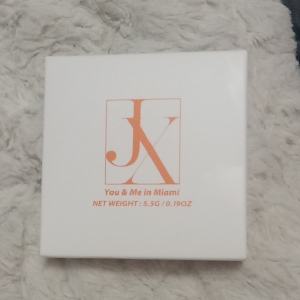 2/$7**Just Ximena You & Me in Miami Eyeshadow Palette